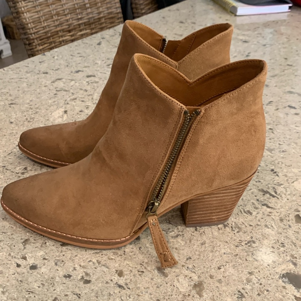 Barely worn Zodiac boots